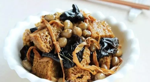 哺乳期吃黃花菜下奶嗎 哺乳期吃黃花菜的做法 哺乳期吃黃花菜下奶嗎 哺乳期吃黃花菜的做法