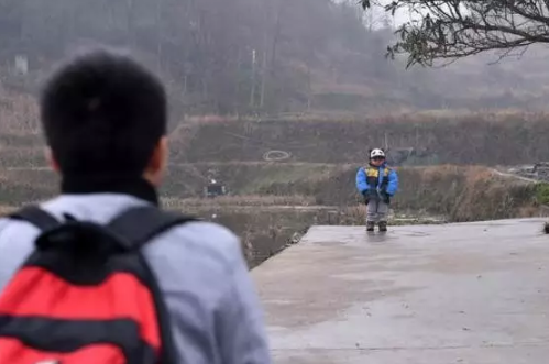 打工舍不得孩子的說說 打工舍不得孩子的心情句子