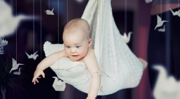 寶寶一百天朋友圈配圖文字 寶寶一百天了的心情說說