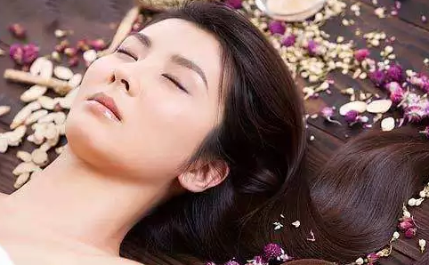 哺乳期用防曬霜會影響母乳嗎 哺乳期用防曬霜對寶寶有影響嗎