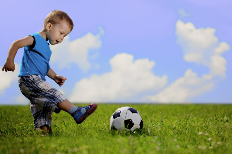 孩子有性早熟行為怎么辦 造成孩子夾腿摸小雞雞行為是怎么回事