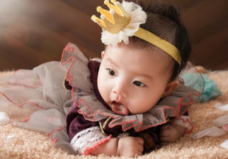 生個千金報喜朋友圈簡短說說 喜得千金報喜朋友圈配圖