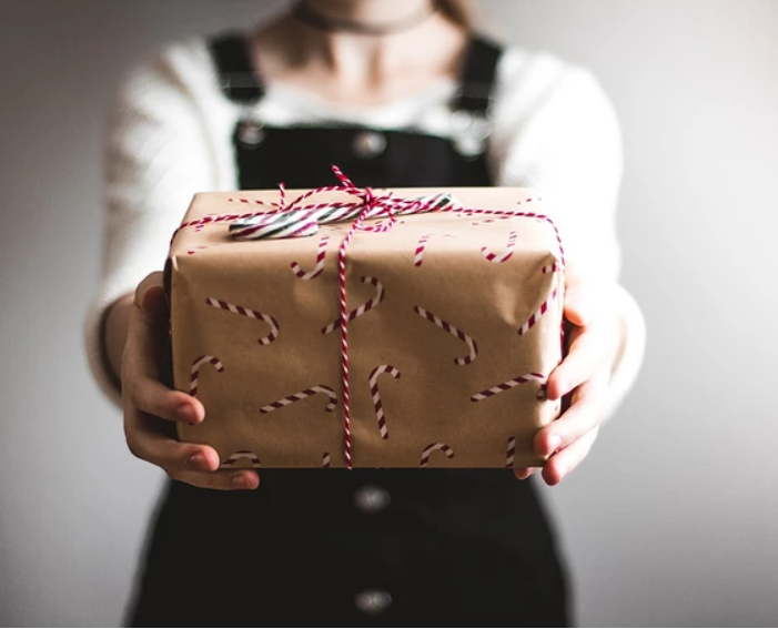 520收到禮物的心情說說 520收到禮物開心感動的句子