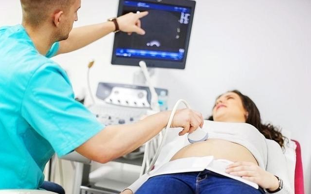 夜里胎動頻繁正常嗎 胎動異常的兩種表現