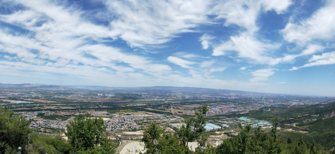 登山心情發朋友圈句子 關于爬山累的幽默說說