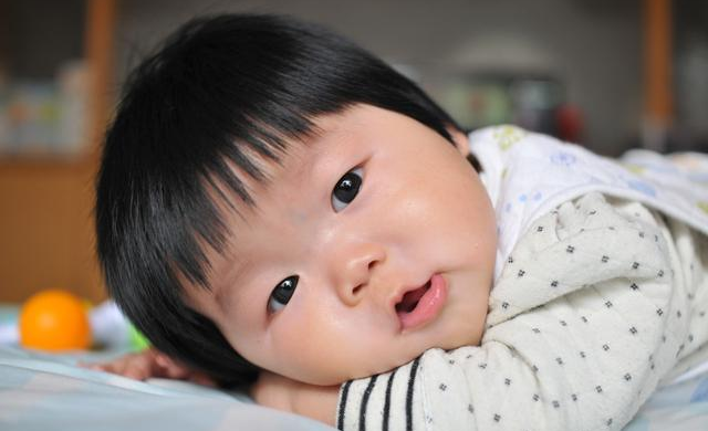 滿月寶寶發育遲緩有哪些表現 孩子長大發育遲緩會好嗎