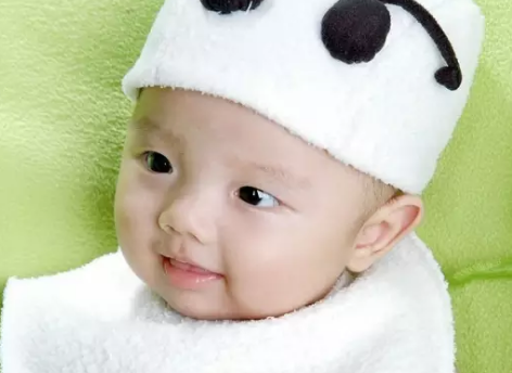 寶寶口腔潰瘍反復發(fā)作是怎么回事 寶寶口腔潰瘍是缺鋅了嗎