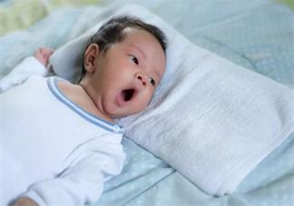 新生兒可以用枕頭睡覺(jué)嗎 孩子多大可以用枕頭