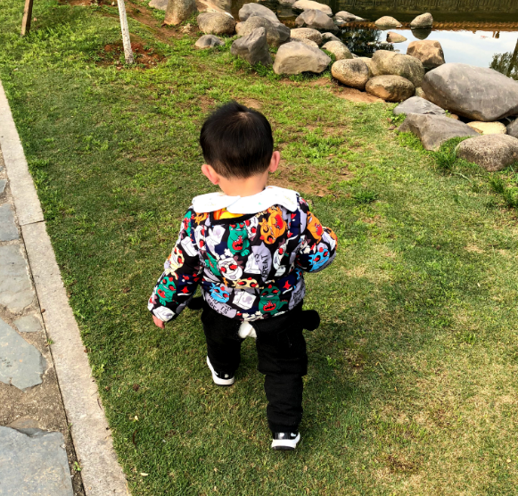 天氣好遛娃的心情說說 天氣好關于遛娃的句子