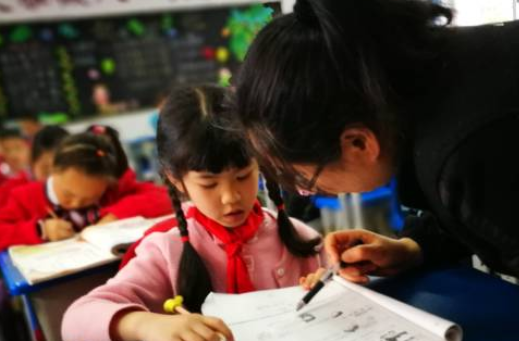 小學推出彈性上放學制度怎么回事 哪個小學推出彈性上放學制度