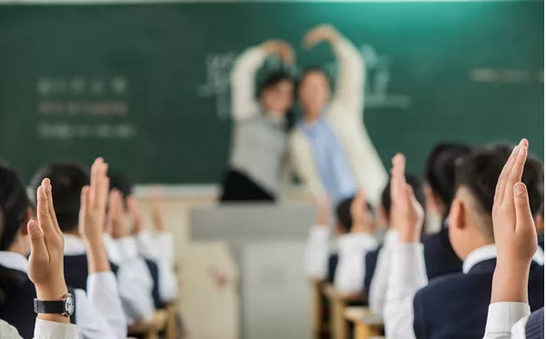 畢業(yè)快樂一句話心情短語說說 祝畢業(yè)快樂的文字說說配圖