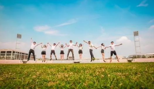 畢業照朋友圈配什么文字 畢業了心情說說