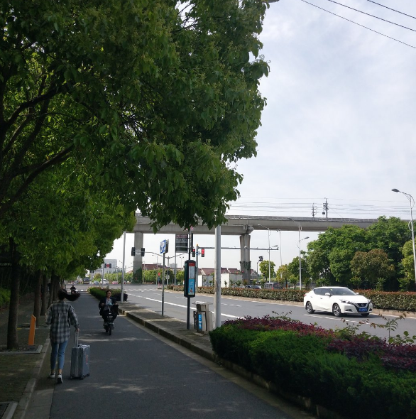 形容趕車累的唯美句子 關于趕車的說說朋友圈