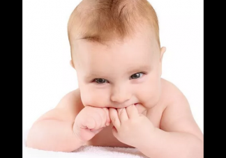 寶寶愛吃手怎么戒 寶寶愛吃手是怎么回事