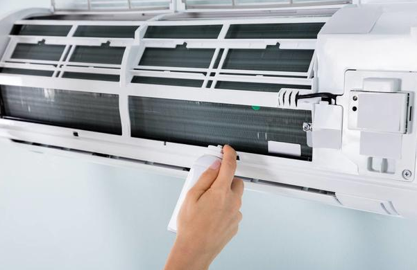 夏天可以給孩子開空調嗎 夏天吹空調會得空調病嗎