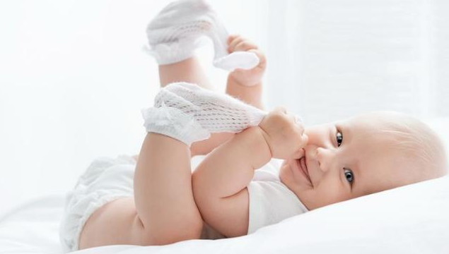 空調(diào)溫度開到多少合適 開了了空調(diào)要給孩子穿襪子嗎