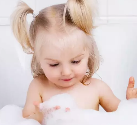給寶寶洗澡你真的會洗嗎 給寶寶洗澡的正確方法 給寶寶洗澡你真的會洗嗎 給寶寶洗澡的正確方法