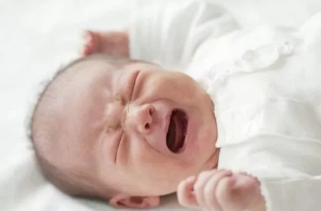 寶寶愛揪頭發是怎么回事 寶寶愛揪頭發怎么辦