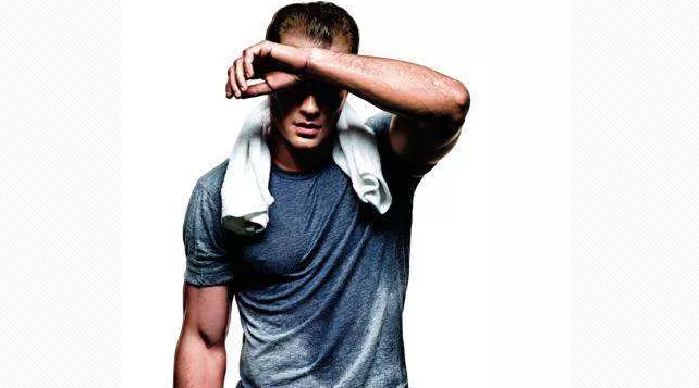 出汗多是身體在排毒嗎 夏季出汗多有異味怎么辦