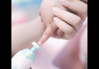 新生兒皮膚和指甲如何護理保養 護理新生兒皮膚指甲要注意什么