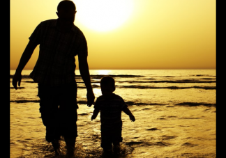 2019父親節(jié)收到女兒禮物的心情說說 父親節(jié)收到禮物開心感動的說說