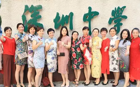 送孩子去高考家長穿什么衣服好 送考穿什么顏色衣服吉利