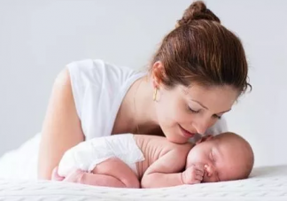 新生兒怕冷還是怕熱 新生兒房間溫度多少才合適