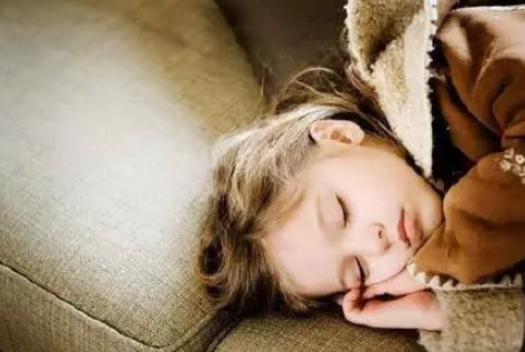 孩子自尊心脆弱怎么辦 孩子容易玻璃心怎么開(kāi)導(dǎo)