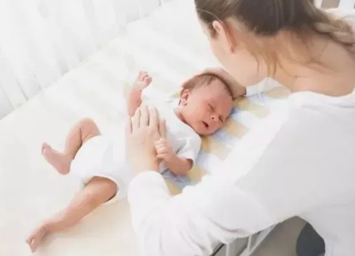 小孩積食危害很大 小孩積食怎么辦