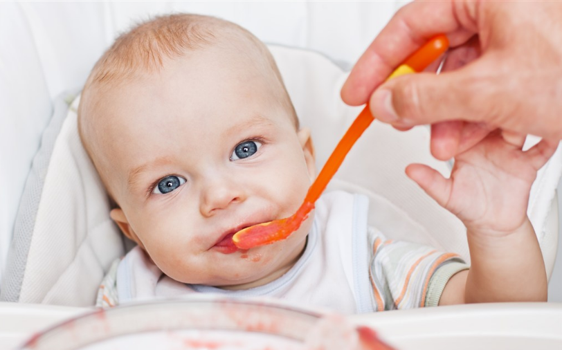 孩子多大可以吃大人吃的飯 多大寶寶可以吃米飯