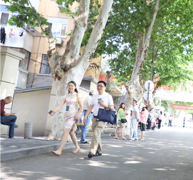 家長送孩子高考的心情說說 形容家長送孩子考試的句子