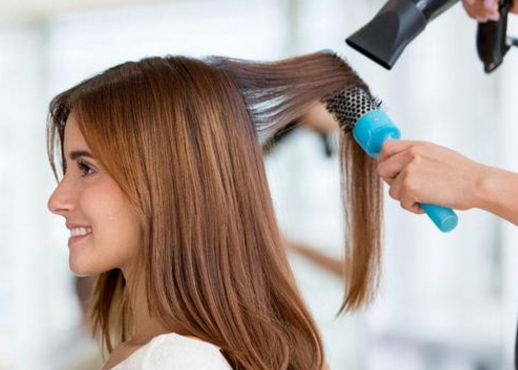 哺乳期可以做頭發(fā)嗎 哺乳期能不能化妝打扮