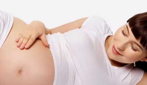 孕晚期34周還能糾正胎位嗎 孕晚期糾正胎位運動方法