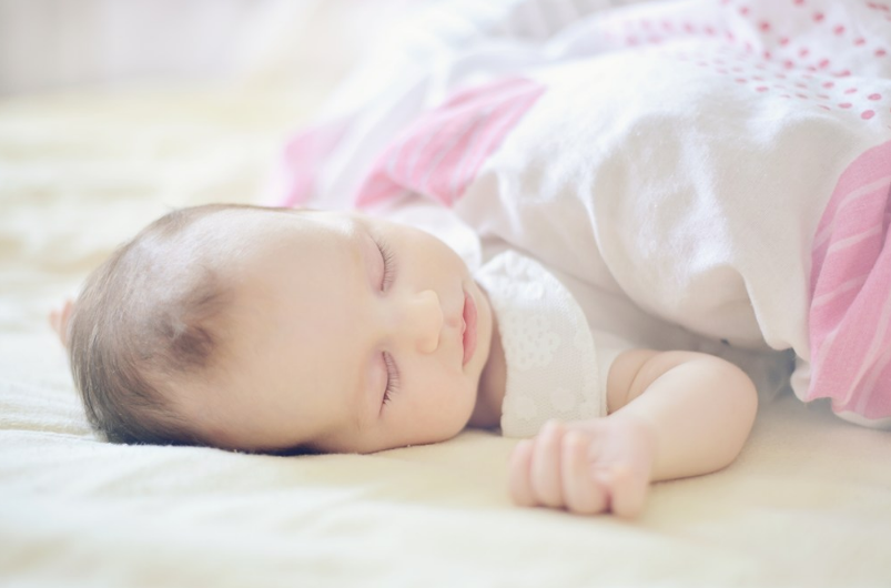 孩子睡覺打鼾是生病的表現(xiàn)嗎 為什么小寶寶睡覺會打鼾