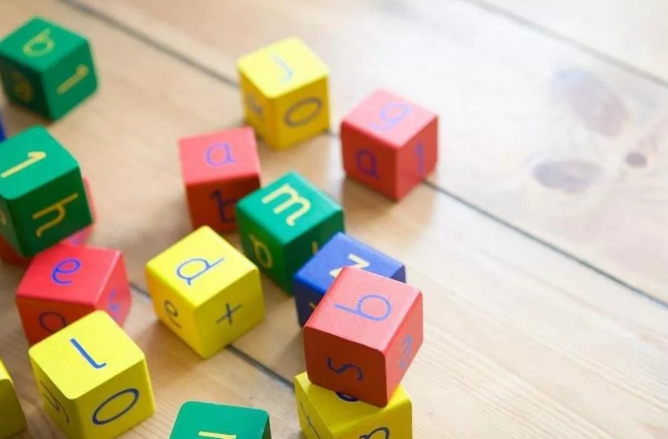 寶寶特別喜歡扔玩具是什么原因 孩子喜歡扔玩具是不聽話嗎