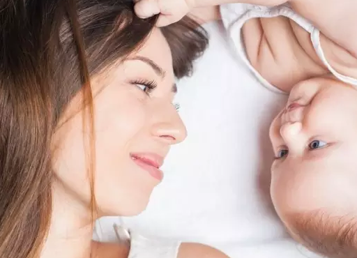 哪個季節給寶寶斷奶最合適 如何給寶寶斷奶好