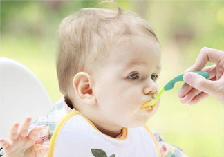 哪些食物容易引起寶寶過敏 怎么預(yù)防寶寶輔食過敏