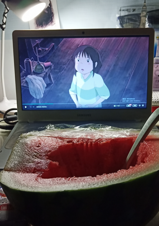 又要到吃西瓜的季節說說 夏天可以吃西瓜了說說朋友圈