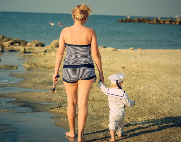 暑假到了帶孩子出去玩的說說 暑假陪孩子玩高興說說