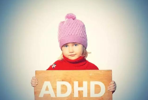 孩子多動癥可以正常上學嗎 家長如何正確引導多動癥兒童