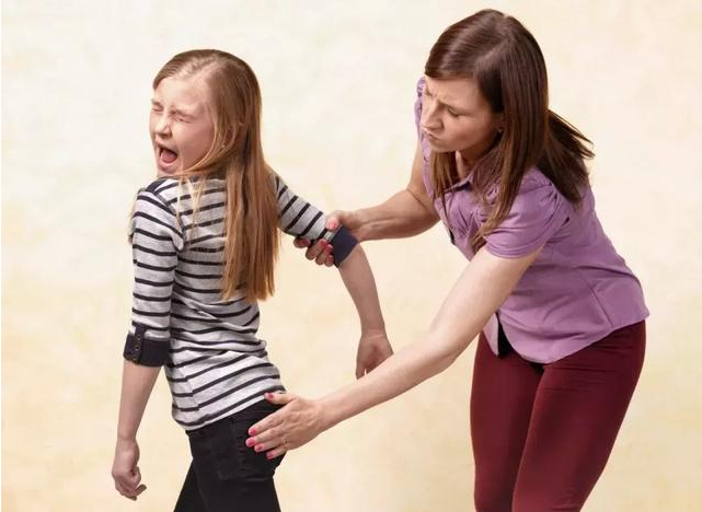 法國通過禁止打屁股法 法國結婚宣誓不打孩子