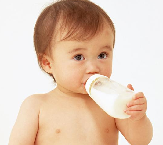 寶寶奶粉主要看什么 寶寶奶粉怎么選擇