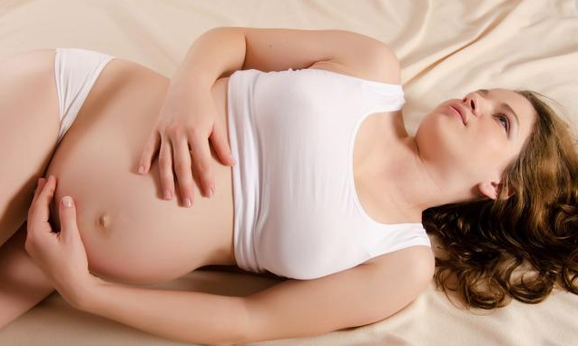 孕晚期恥骨痛會早生嗎 孕晚期恥骨痛怎么緩解疼痛