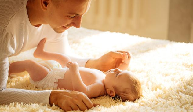 男寶寶勃起是性早熟嗎 男寶寶性早熟的癥狀 男寶寶勃起是性早熟嗎 男寶寶性早熟的癥狀