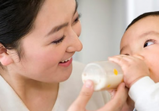 嬰兒可以喝豆?jié){嗎 嬰兒喝豆?jié){有什么好處