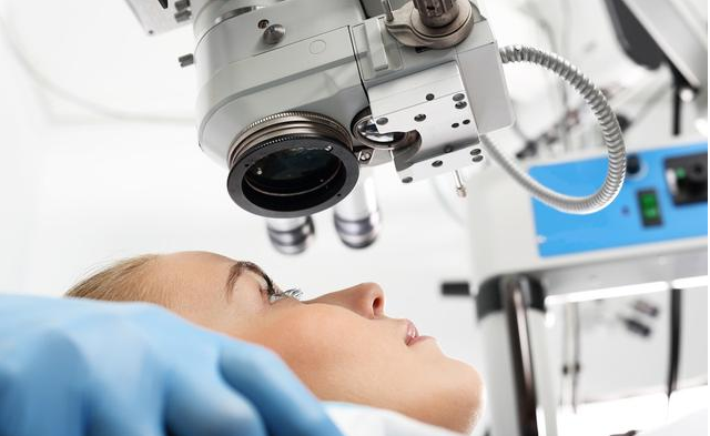 近視手術(shù)能治好近視嗎 做近視手術(shù)有風(fēng)險(xiǎn)嗎