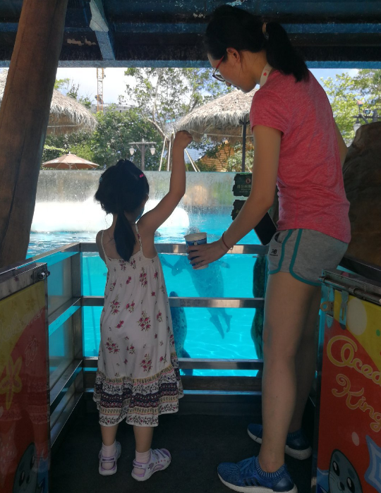 陪孩子游樂場玩的說說 帶孩子去游樂場的心情朋友圈