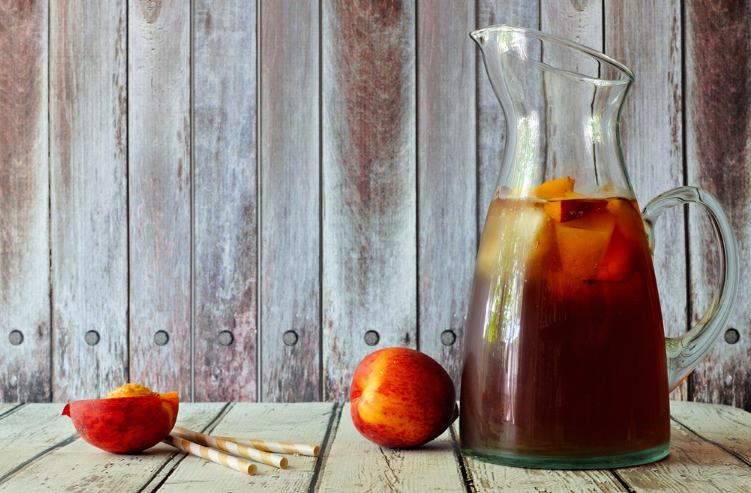 孩子吃桃子好不好 給孩子吃桃子要注意什么