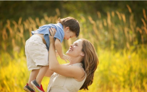 暑假陪孩子的心情說說 陪孩子過暑假的高興說說