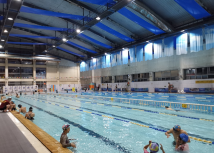 關(guān)于小孩游泳的說說 帶寶貝游泳的心情說說